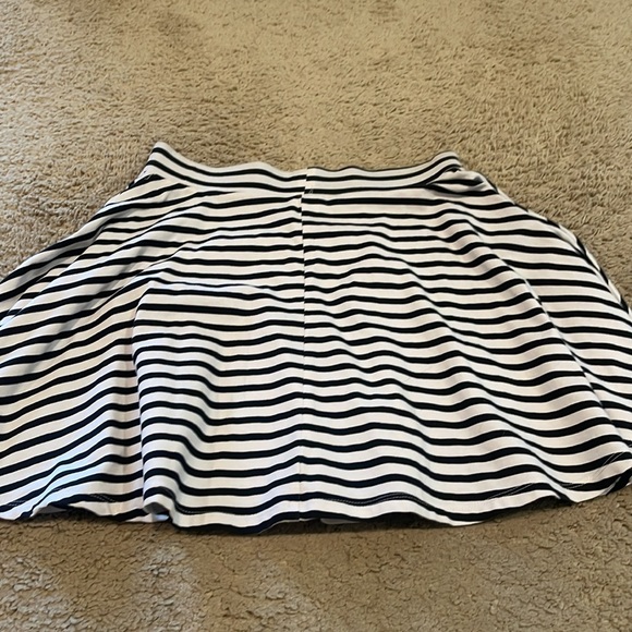 Black & white skater skirt from Pink - Picture 2 of 3